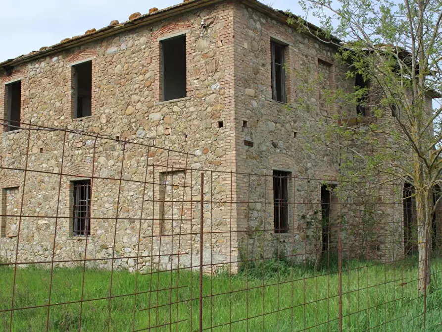 Immagine 25 di Casa colonica in vendita  a Terricciola