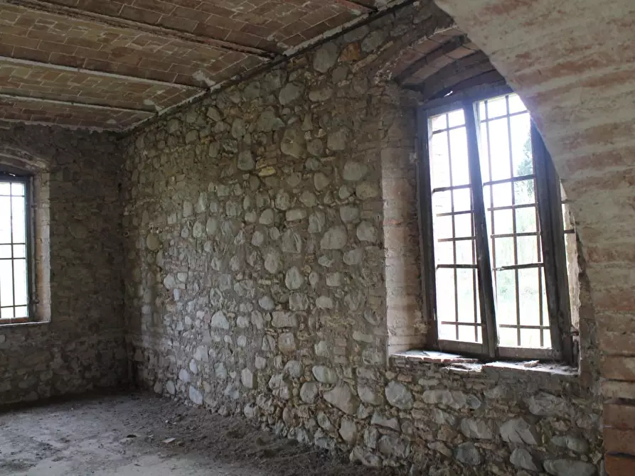 Immagine 22 di Casa colonica in vendita  a Terricciola
