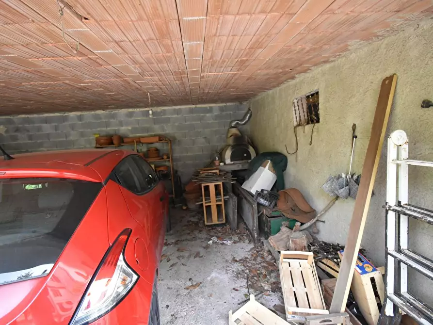 Immagine 43 di Villa in vendita  a Vecchiano