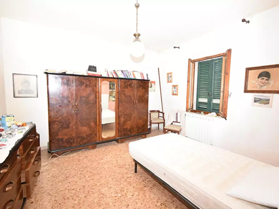 Immagine 20 di Villa in vendita  a Vecchiano