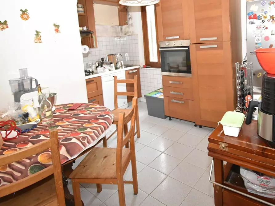 Immagine 49 di Villa in vendita  a Vecchiano