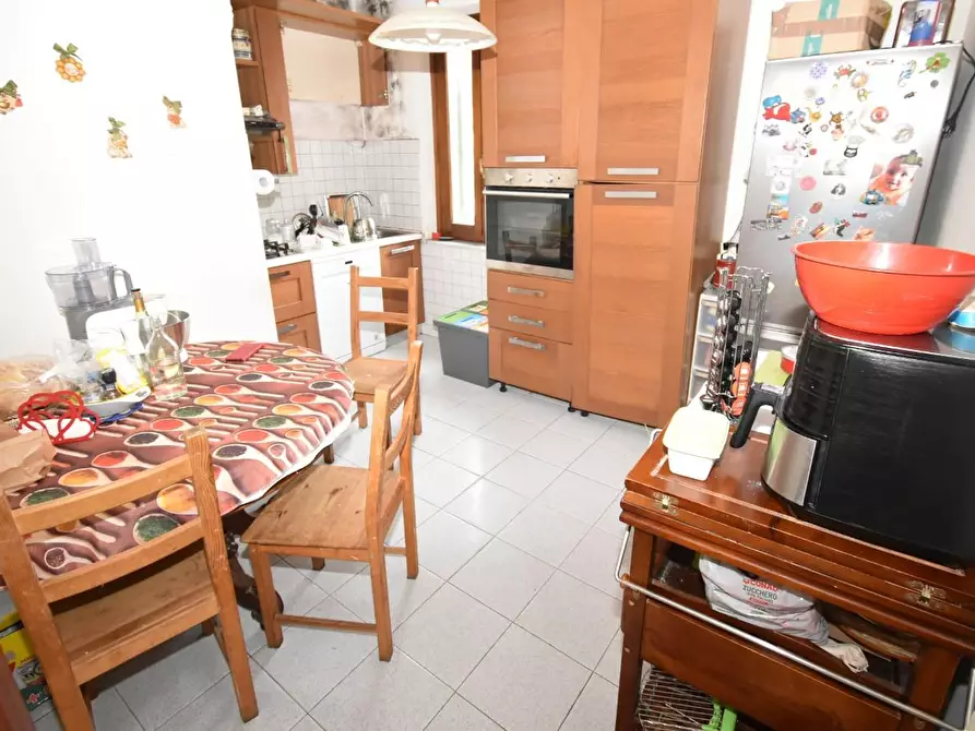 Immagine 50 di Villa in vendita  a Vecchiano