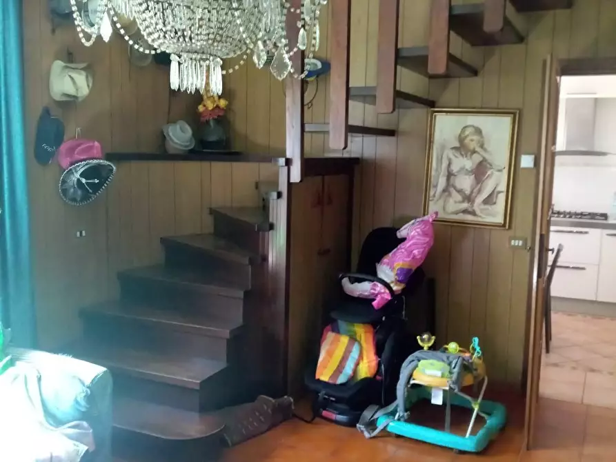 Immagine 10 di Casa bifamiliare in vendita  a Carrara