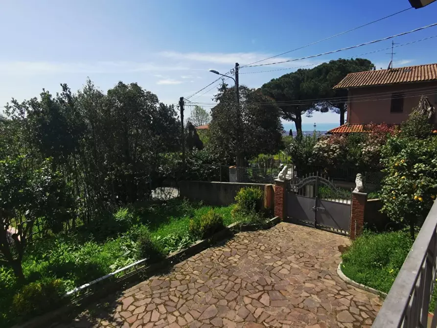 Immagine 23 di Casa indipendente in vendita  a Massarosa