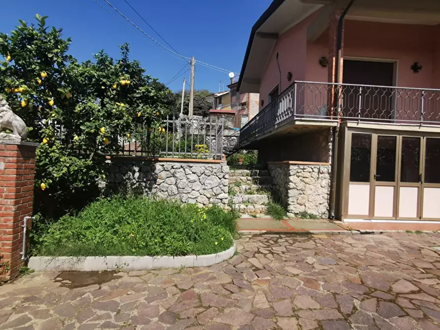 Immagine 2 di Casa indipendente in vendita  a Massarosa