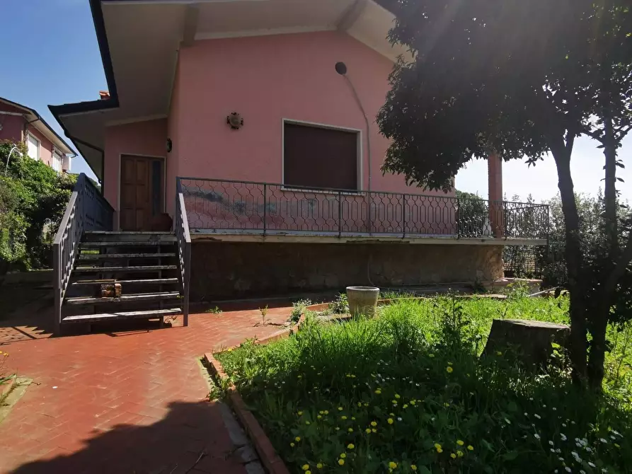 Immagine 8 di Casa indipendente in vendita  a Massarosa