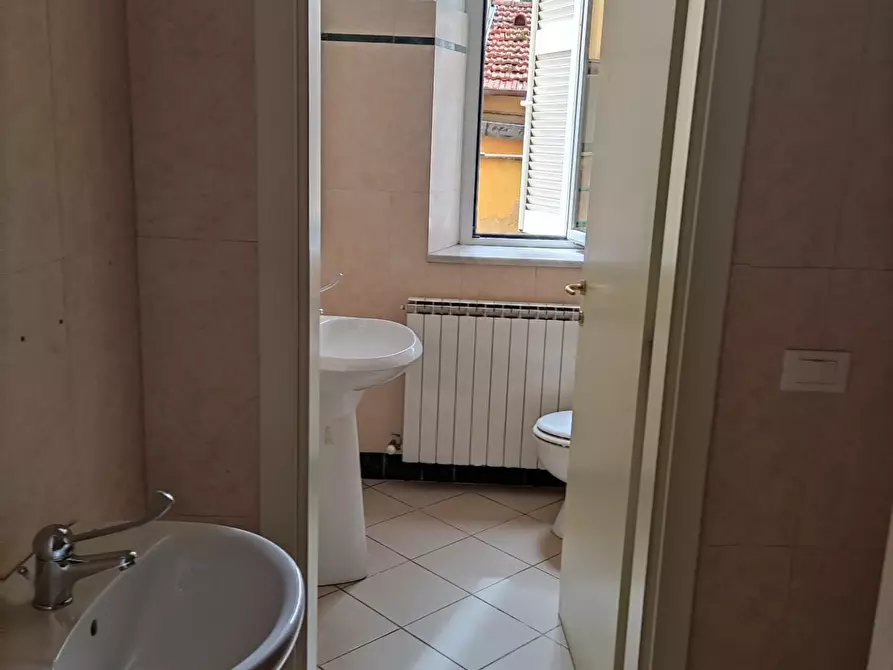 Immagine 9 di Appartamento in vendita  a Carrara