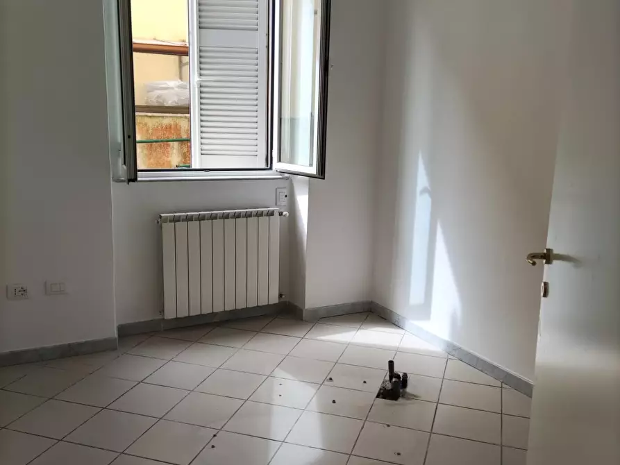 Immagine 4 di Appartamento in vendita  a Carrara