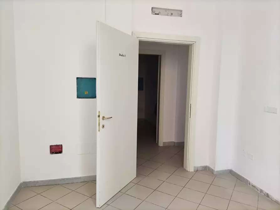 Immagine 6 di Appartamento in vendita  a Carrara