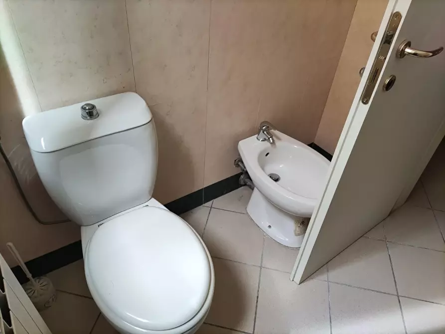 Immagine 10 di Appartamento in vendita  a Carrara