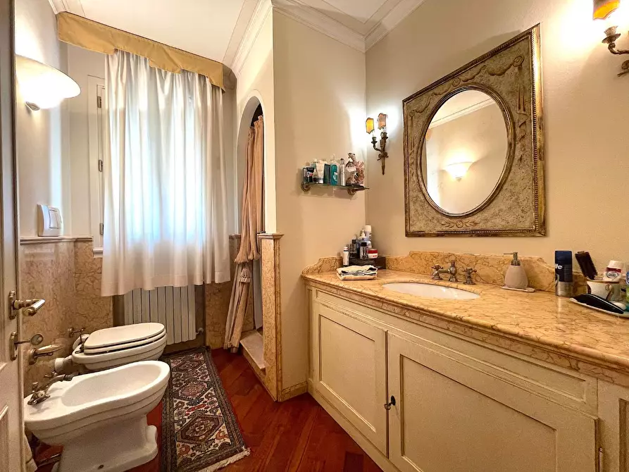 Immagine 16 di Villa in vendita  a Empoli