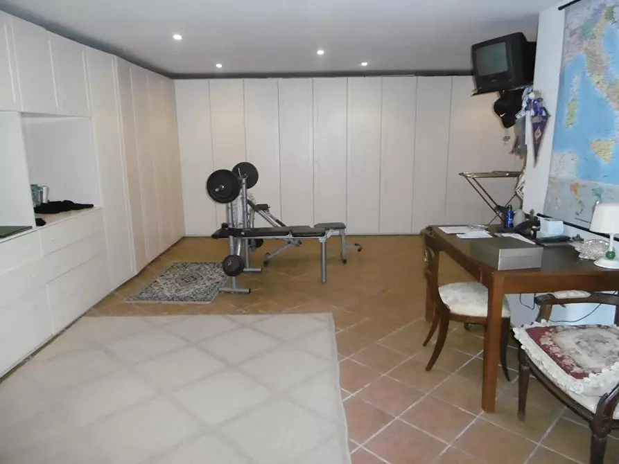 Immagine 28 di Villa in vendita  a Empoli