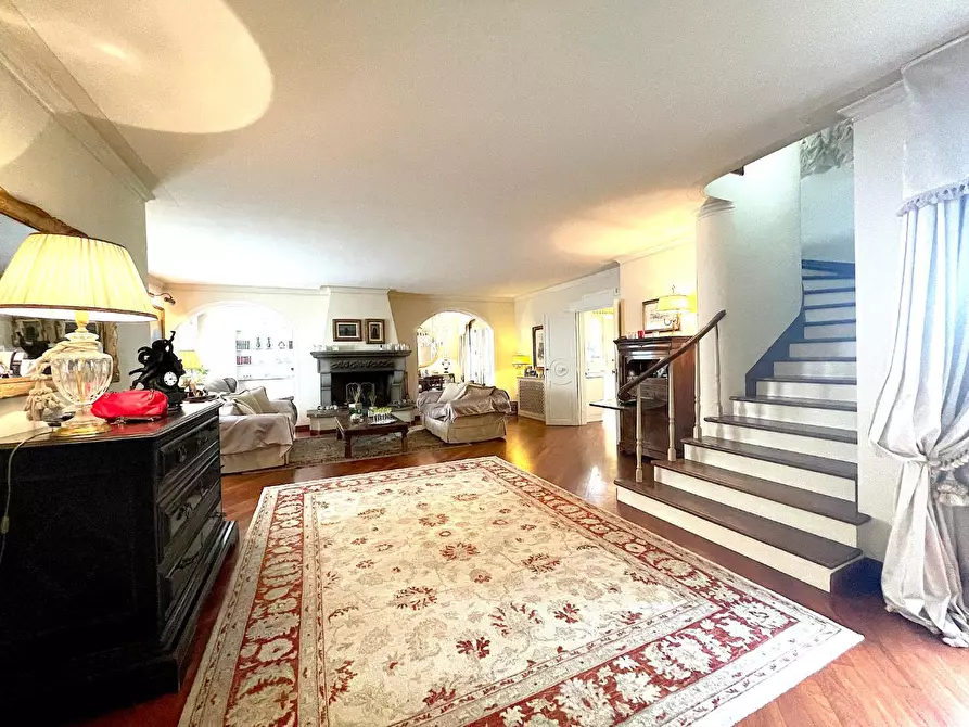 Immagine 5 di Villa in vendita  a Empoli