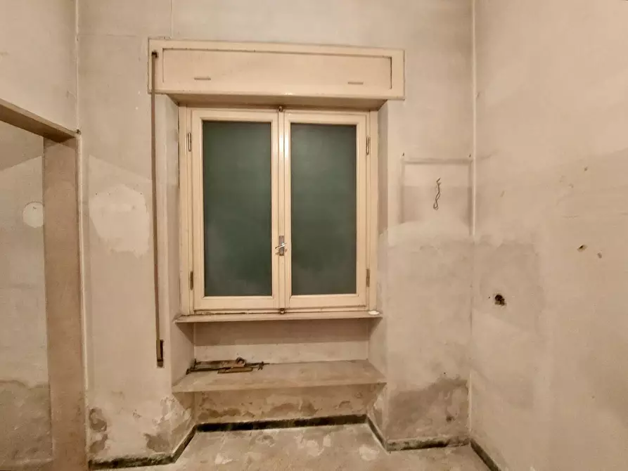 Immagine 18 di Villa in vendita  a Camaiore