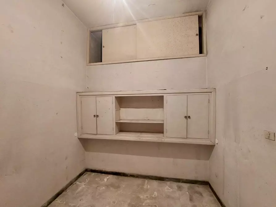 Immagine 17 di Villa in vendita  a Camaiore