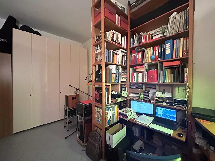 Immagine 7 di Appartamento in vendita  a Siena