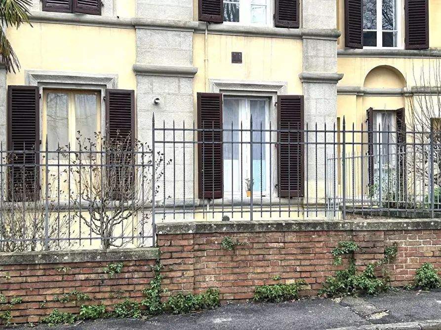 Immagine 12 di Appartamento in vendita  a Siena