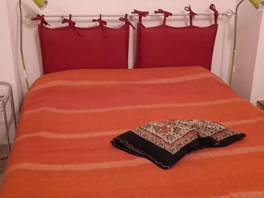 Immagine 8 di Magazzino in vendita  a Viareggio