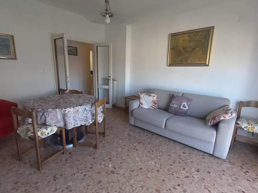 Immagine 2 di Appartamento in vendita  a Camaiore