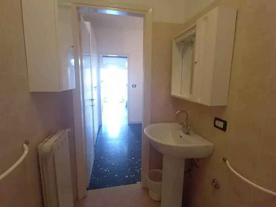 Immagine 20 di Appartamento in vendita  a Camaiore