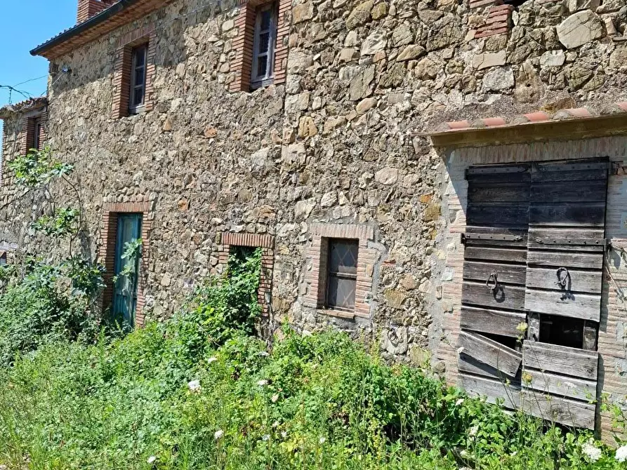 Immagine 2 di Rustico / casale in vendita  a Manciano