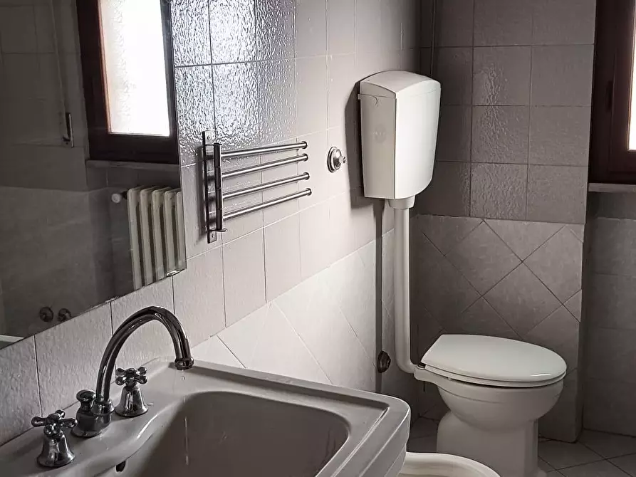 Immagine 11 di Casa bifamiliare in vendita  a San Giuliano Terme