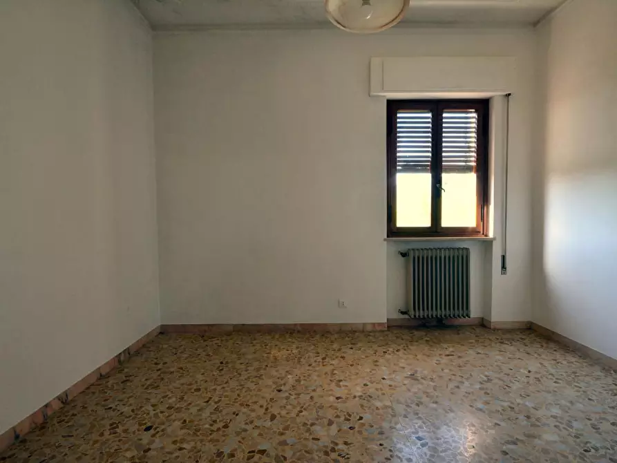 Immagine 20 di Villa in vendita  a Lucca