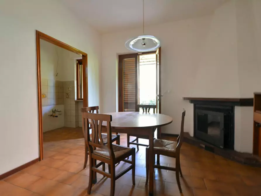 Immagine 7 di Villa in vendita  a Lucca