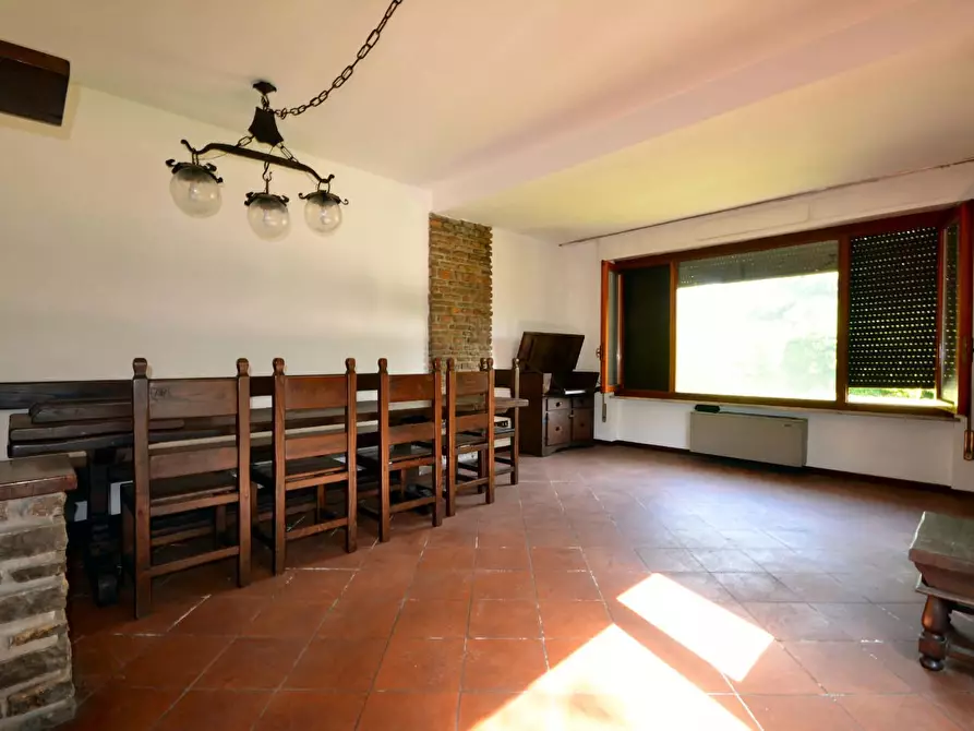 Immagine 15 di Villa in vendita  a Lucca