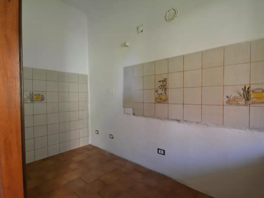 Immagine 8 di Villa in vendita  a Lucca