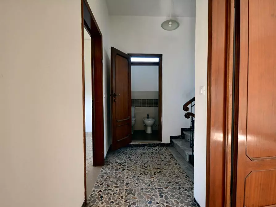 Immagine 27 di Villa in vendita  a Lucca