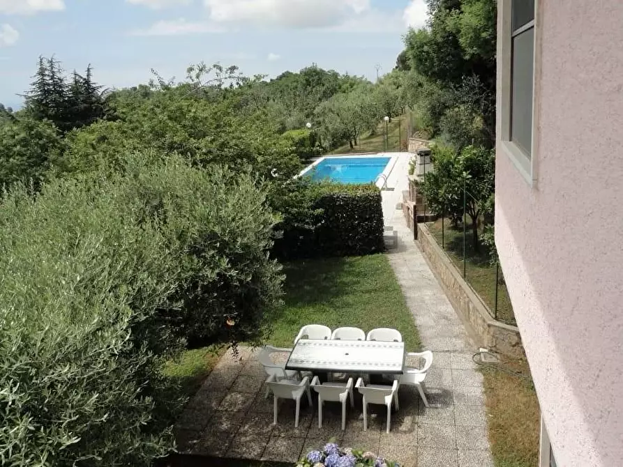 Immagine 48 di Villa in vendita  a Massarosa
