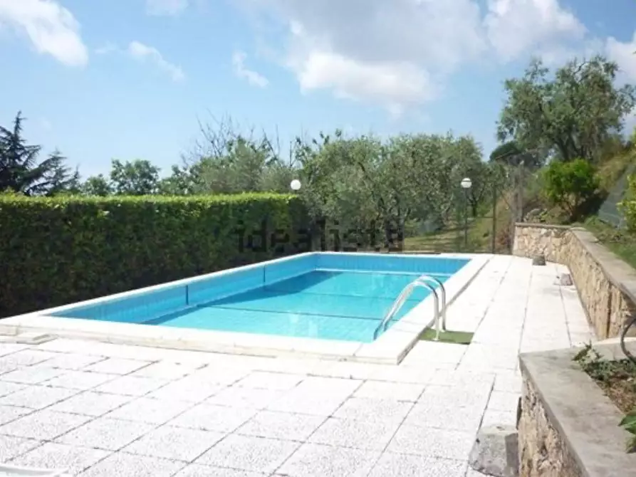 Immagine 41 di Villa in vendita  a Massarosa