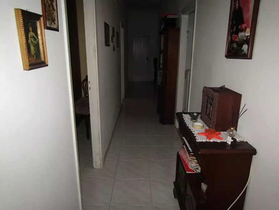 Immagine 5 di Appartamento in vendita  a Carrara