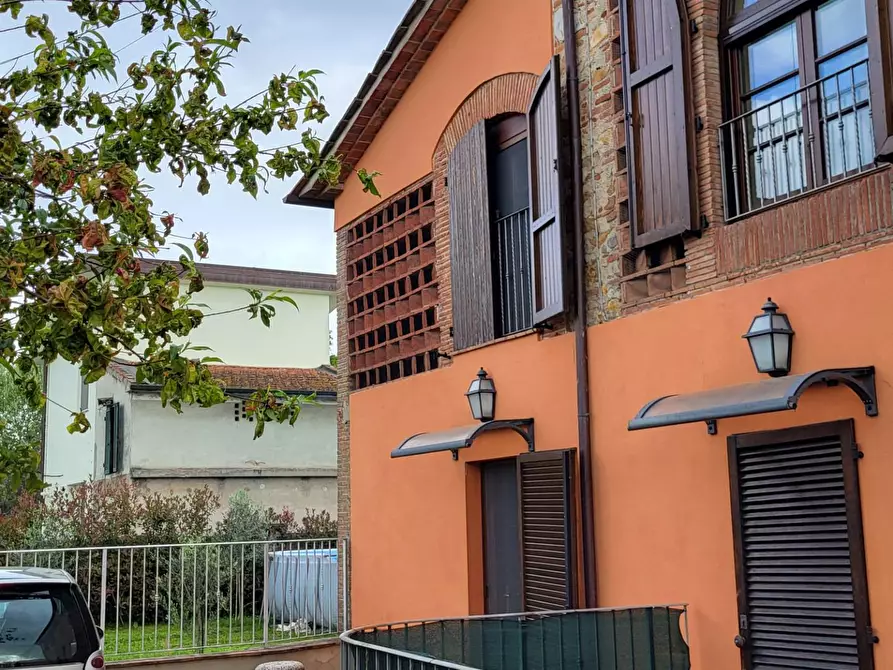 Immagine 1 di Terratetto in vendita  a Lucca