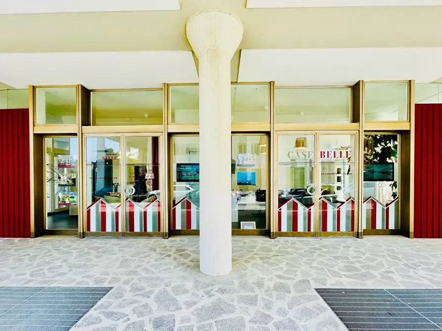 Immagine 40 di Villa in vendita  a Massarosa