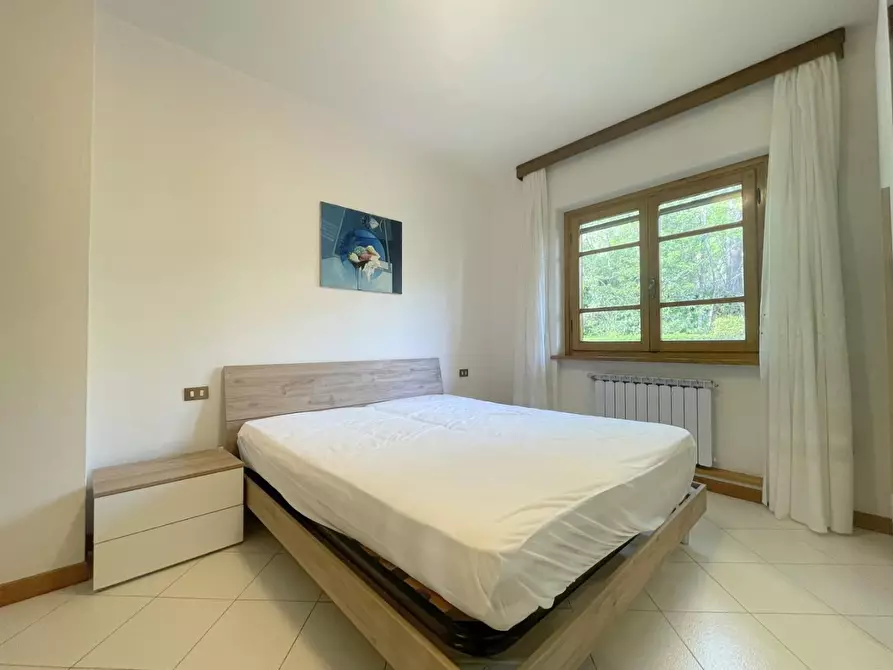 Immagine 12 di Villa in vendita  a Massarosa