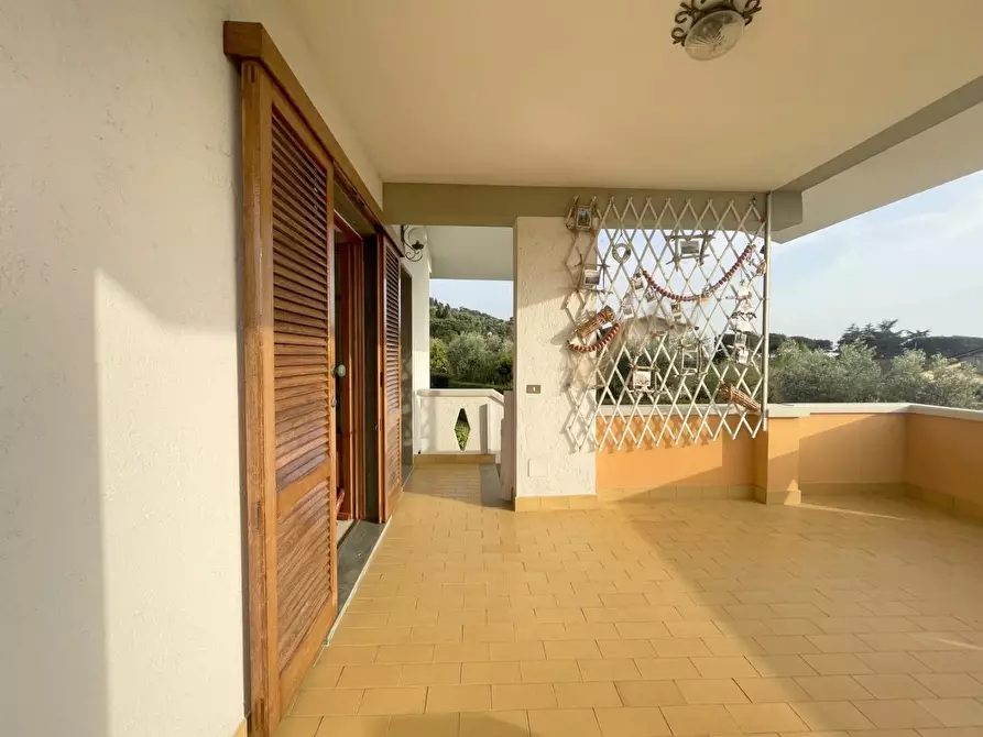 Immagine 38 di Villa in vendita  a Massarosa