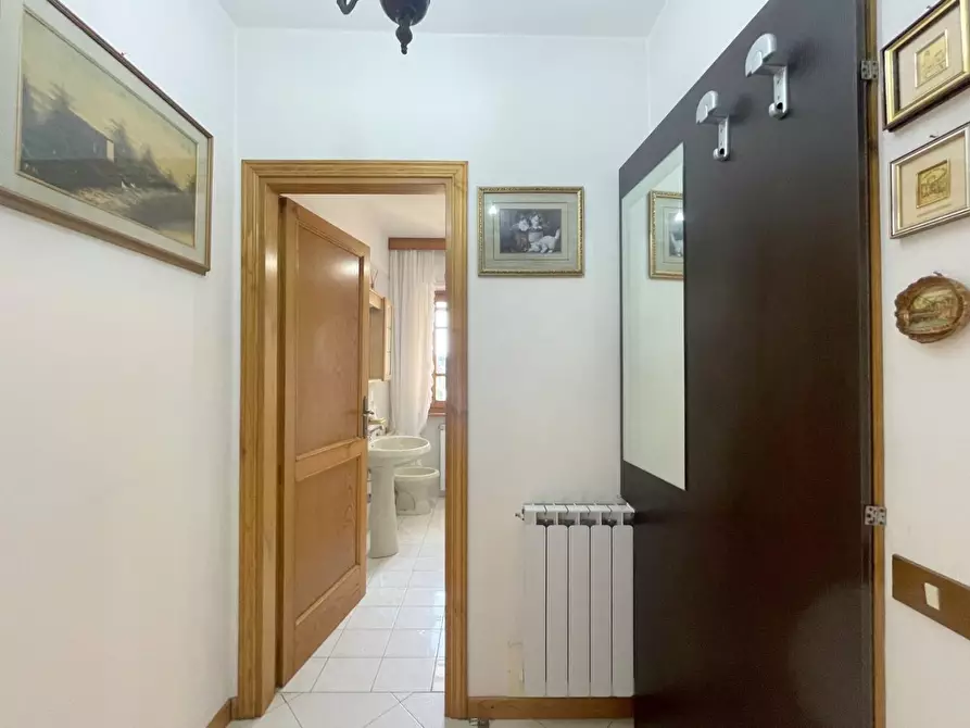 Immagine 16 di Villa in vendita  a Massarosa