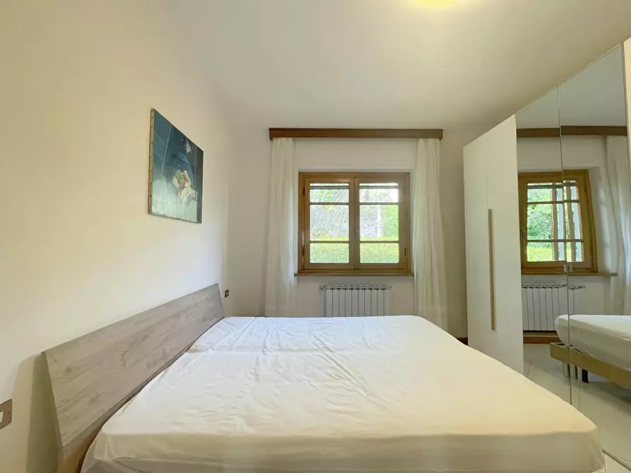 Immagine 11 di Villa in vendita  a Massarosa