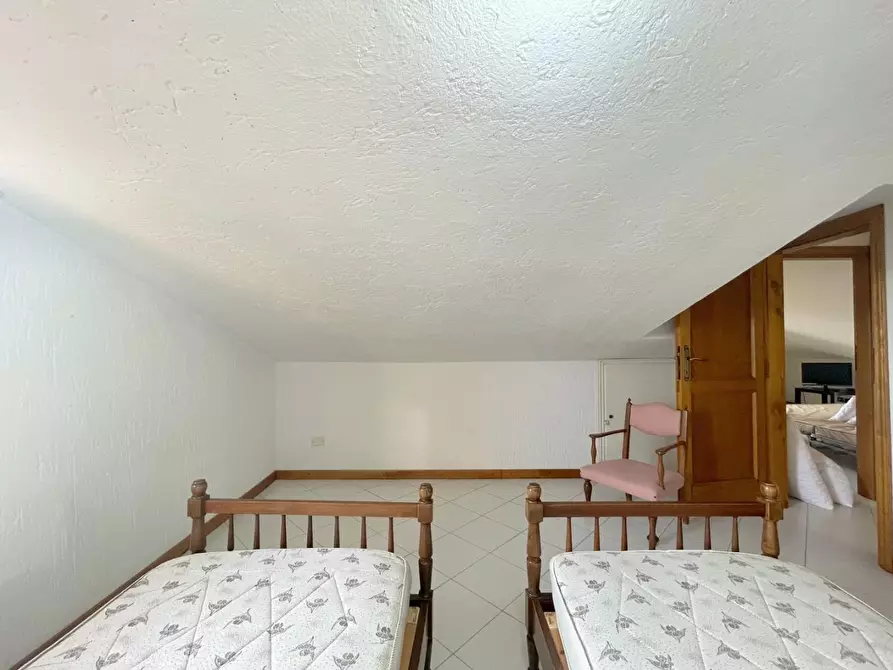 Immagine 27 di Villa in vendita  a Massarosa