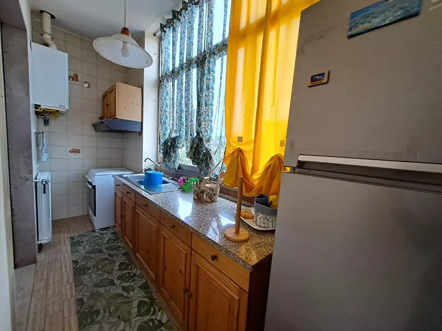 Immagine 6 di Appartamento in affitto  a Carrara