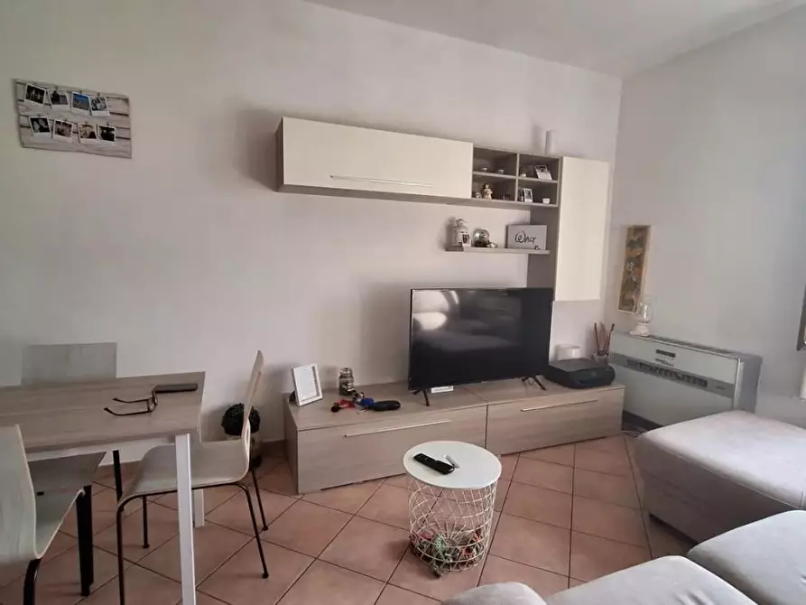 Immagine 1 di Appartamento in affitto  a Cascina