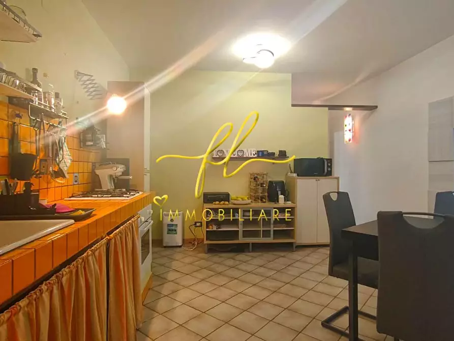 Immagine 2 di Appartamento in vendita  a Sassetta