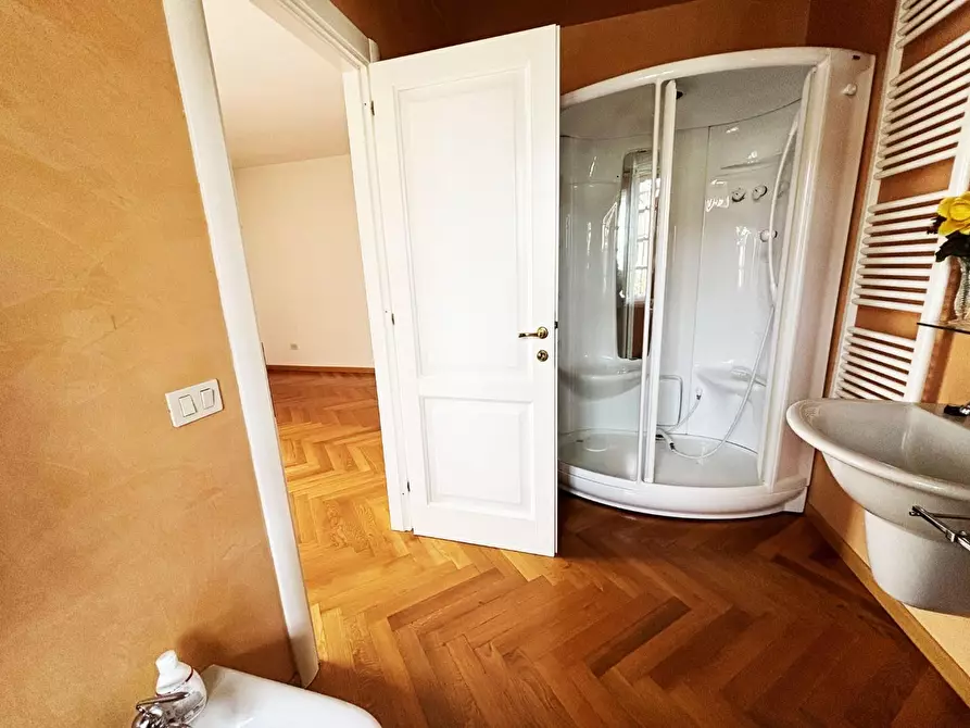 Immagine 15 di Villa in vendita  a Calcinaia