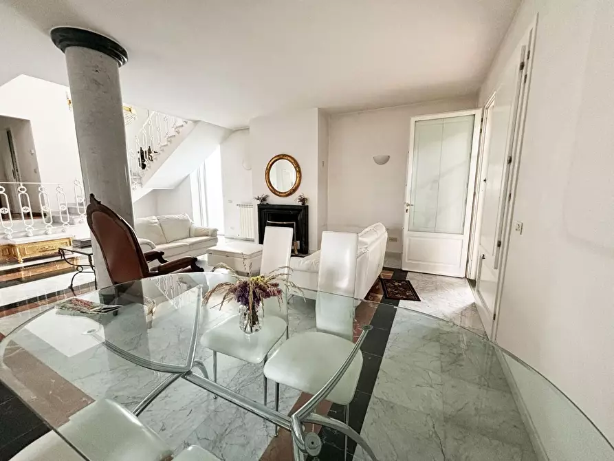 Immagine 2 di Villa in vendita  a Calcinaia