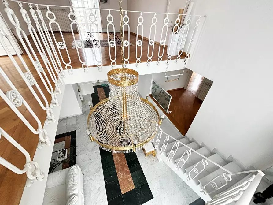 Immagine 16 di Villa in vendita  a Calcinaia