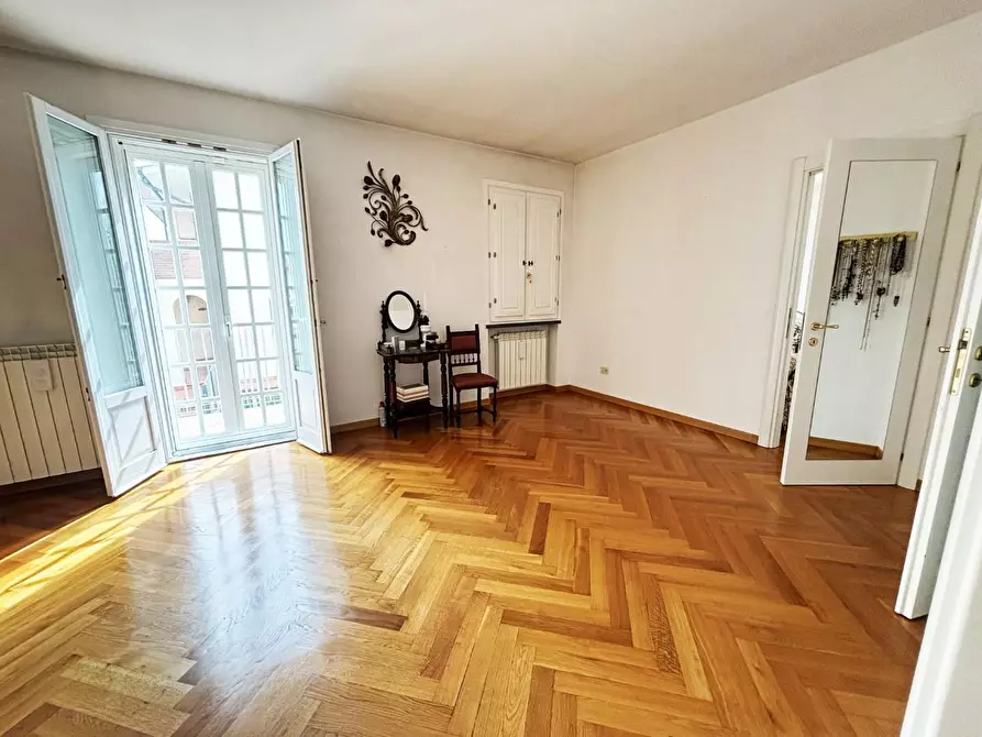 Immagine 13 di Villa in vendita  a Calcinaia