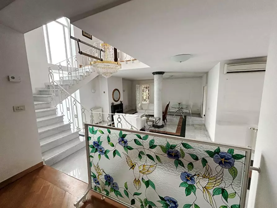 Immagine 3 di Villa in vendita  a Calcinaia