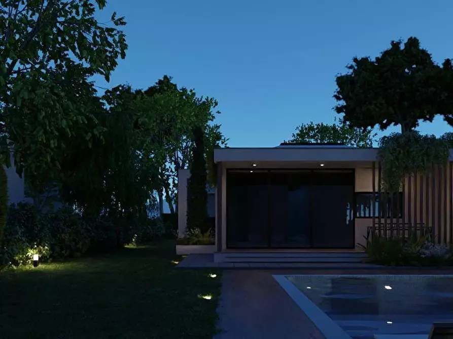 Immagine 2 di Villa in vendita  a Forte Dei Marmi